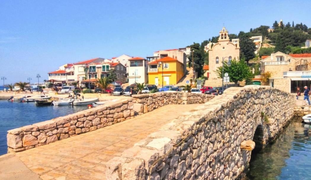 Apartman Lucana Appartement Tribalj Buitenkant foto