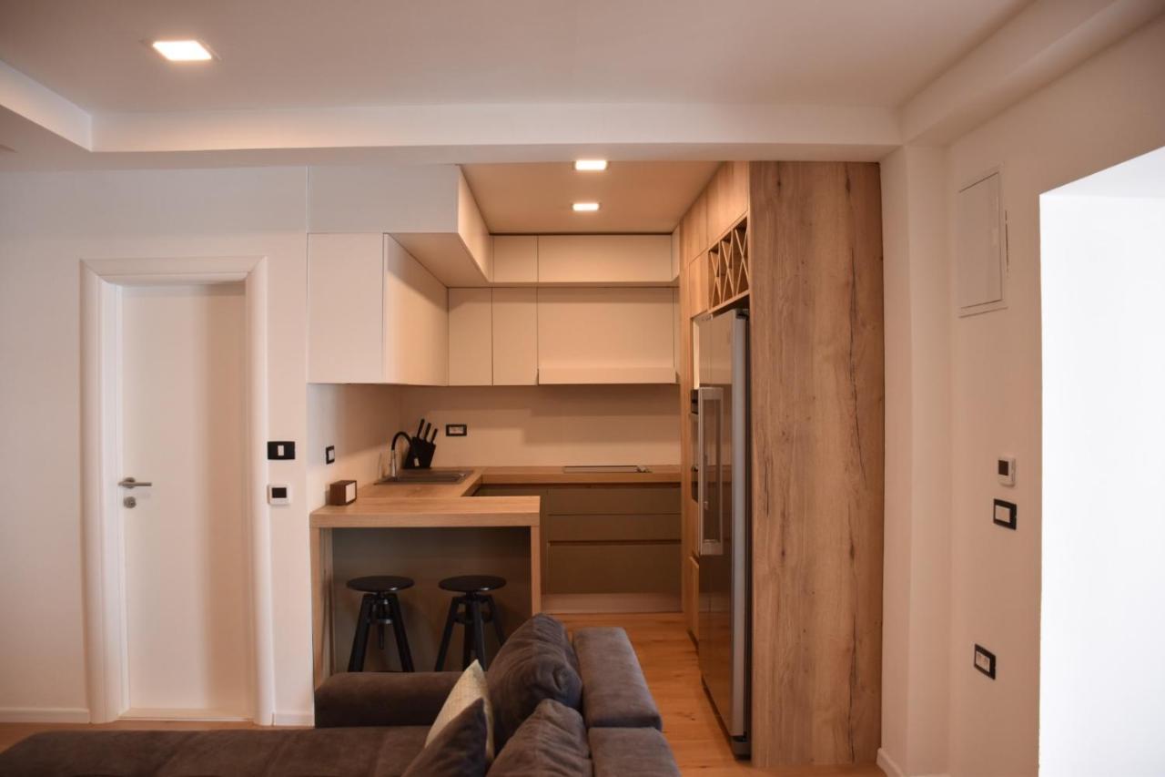 Apartman Lucana Appartement Tribalj Buitenkant foto