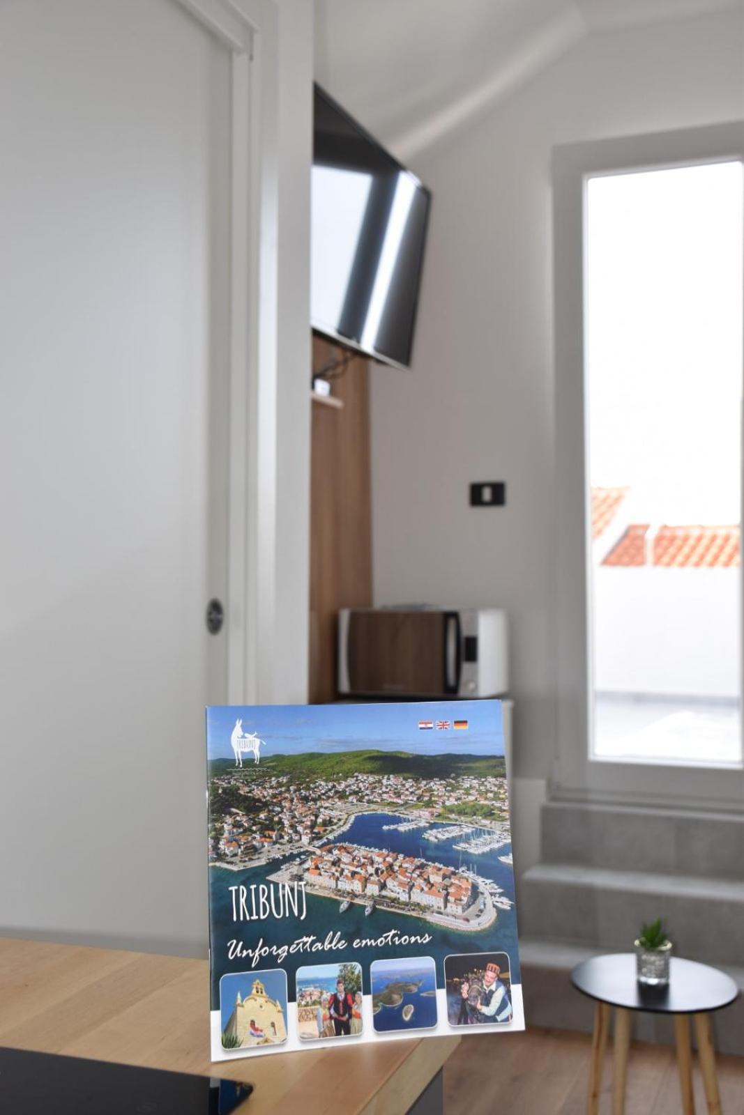 Apartman Lucana Appartement Tribalj Buitenkant foto