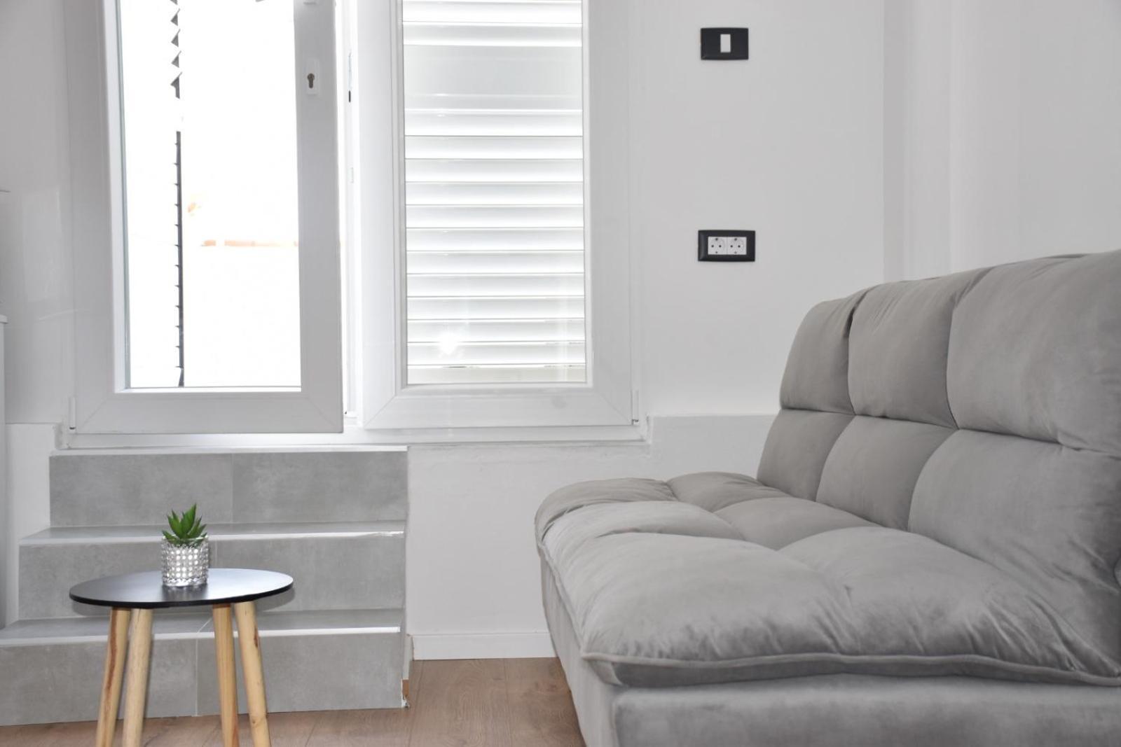 Apartman Lucana Appartement Tribalj Buitenkant foto